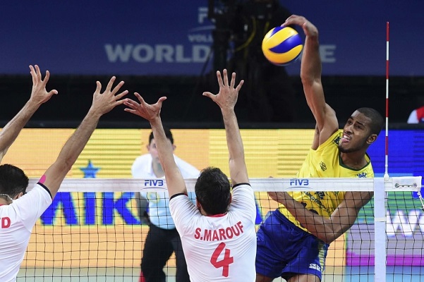 Lucarelli fechou o jogo com dois pontos de saque Wander Roberto/Inovafoto/CBV